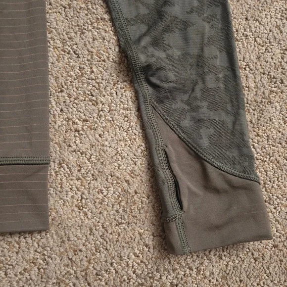 Lululemon Swiftly Tech Long Sleeve Top Camo‎ Sleeve Stripe Olive Green Women's M - Picture 11 of 12